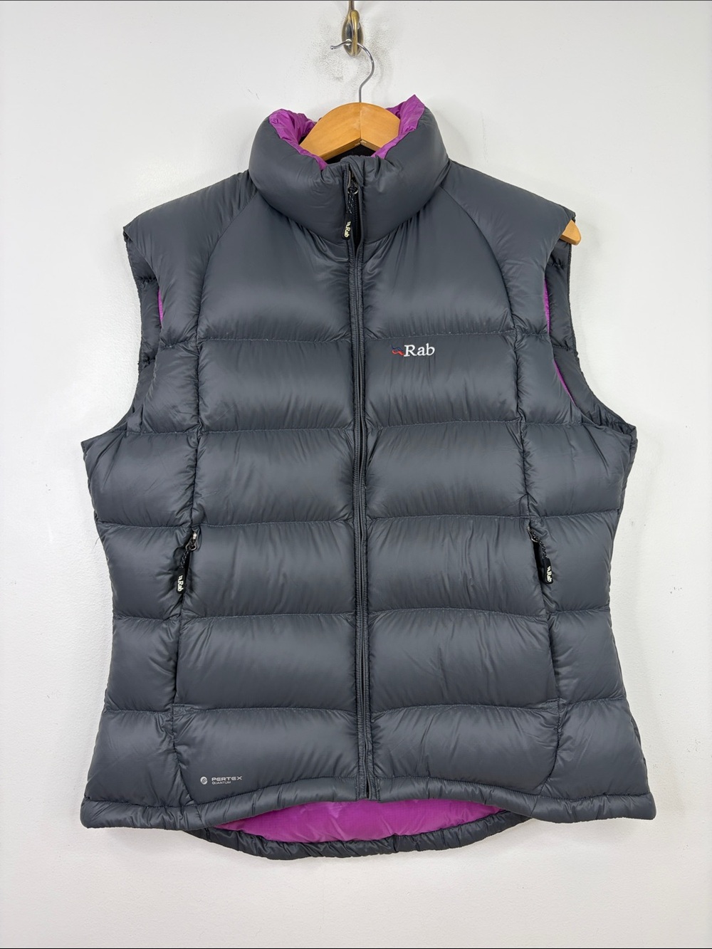 Rab Neutrino Vest Womens US Large UK 14 Gray Purple Goose Down Puffy Gilet